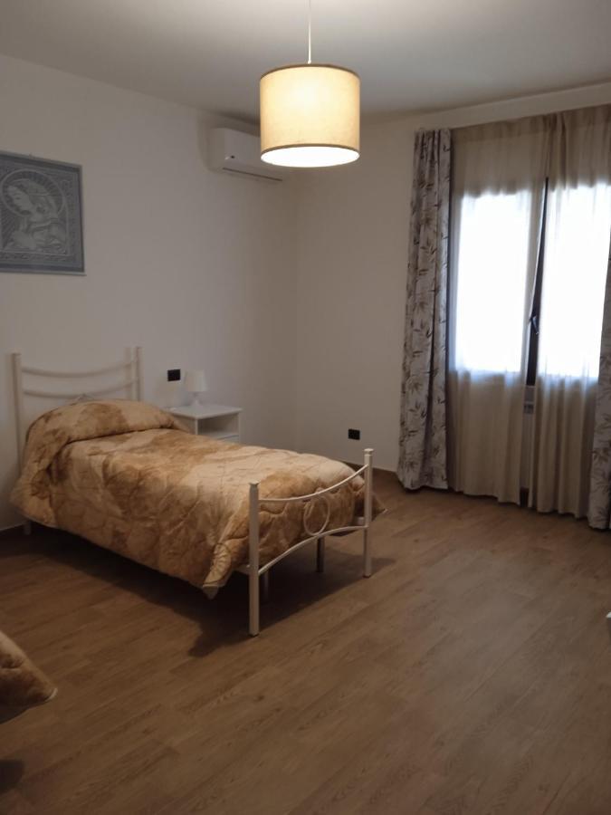 Bed And Breakfast Il Sole -Cinquefrondi Exterior foto